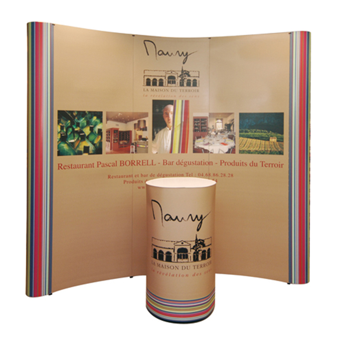 Stand popup courbe 3X3 avec comptoir Stand popup courbe 3X3 avec comptoir