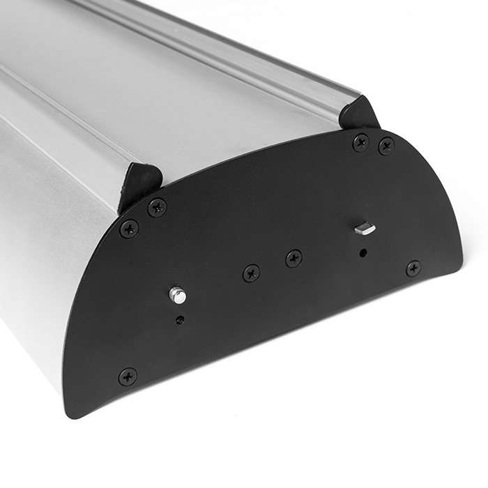 Pied du rollup en aluminium sans pied pivotant : moins encombrant Pied du rollup en aluminium sans pied pivotant : moins encombrant