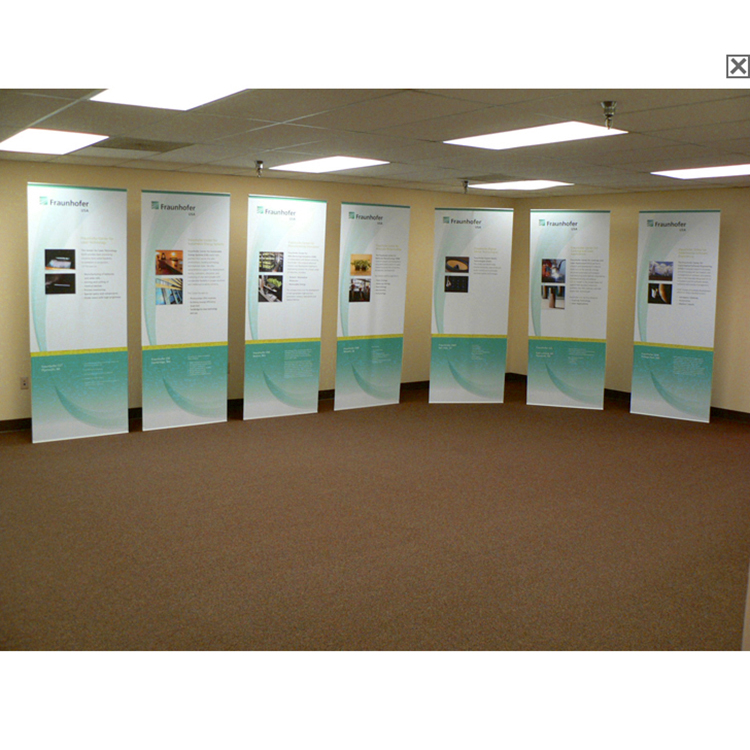Exposition réalisée avec 7 totems screen Exposition réalisée avec 7 totems screen